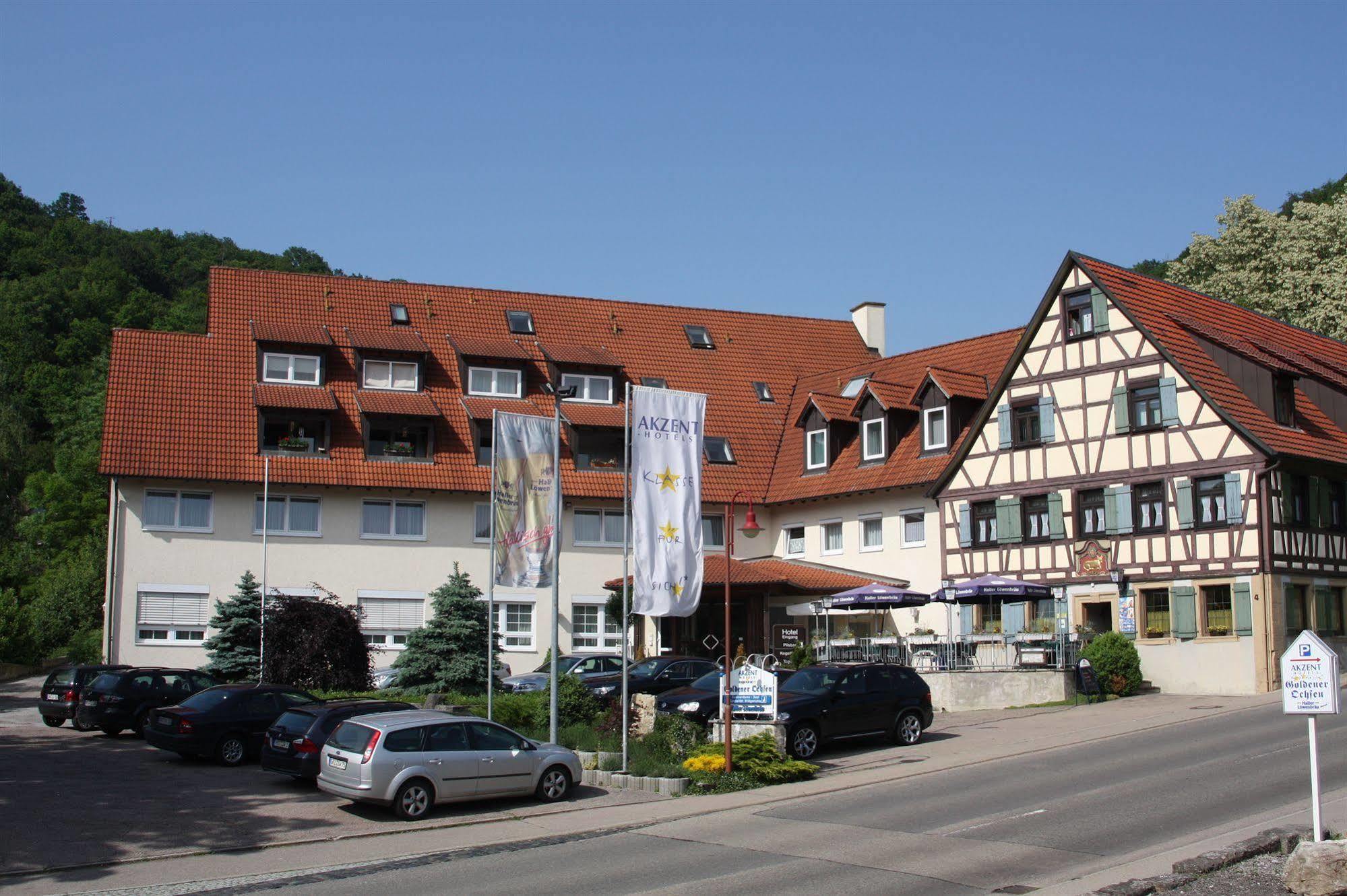 Akzent Hotel Goldener Ochsen Cröffelbach Exteriér fotografie